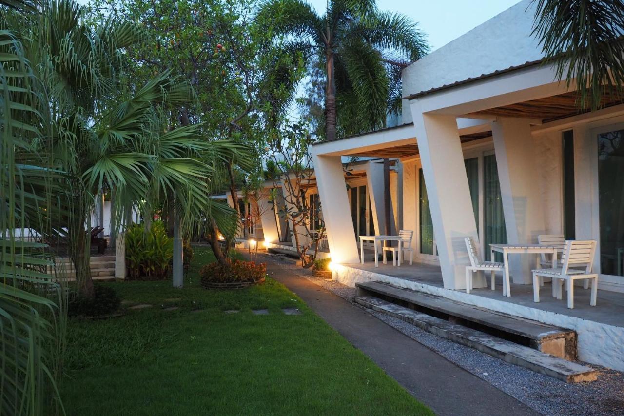 Kochira Hotel HHQ Exterior foto