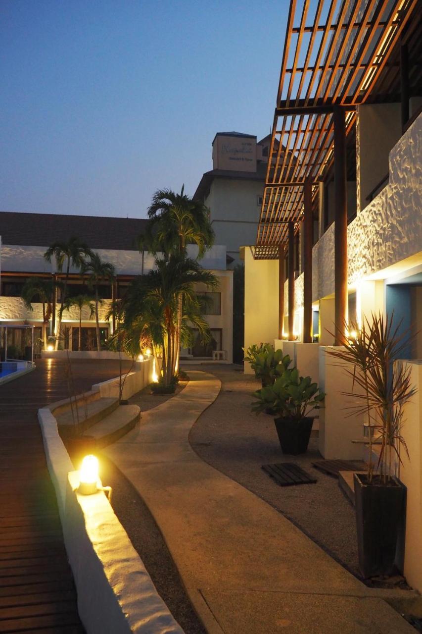 Kochira Hotel HHQ Exterior foto