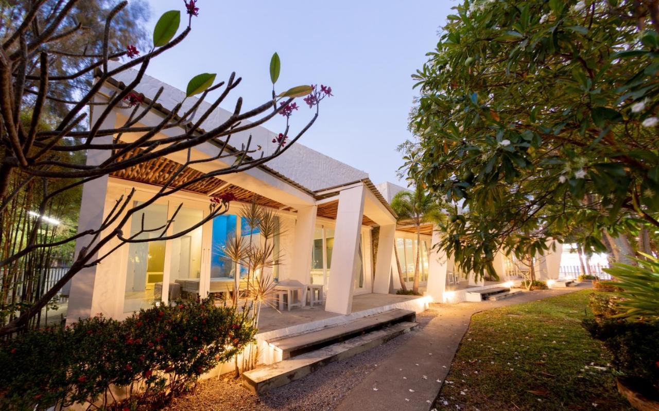 Kochira Hotel HHQ Exterior foto